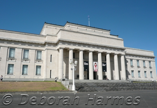 AucklandMuseumExterior-535