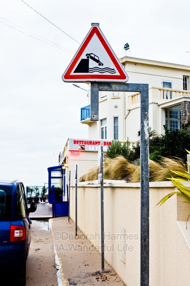 CautionSign4