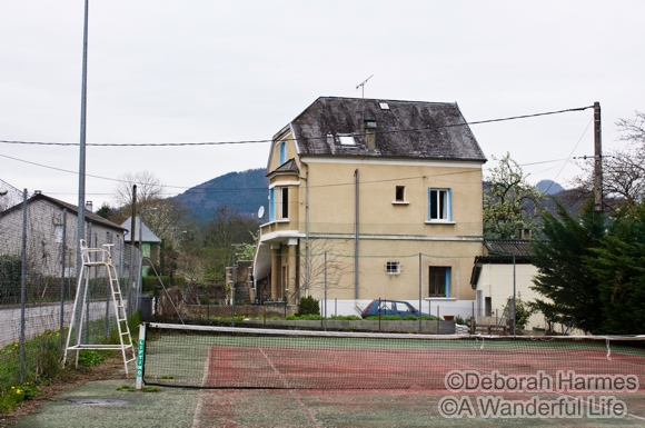 HouseFromTennisCourt-580