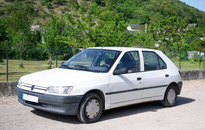 Peugeot306Front